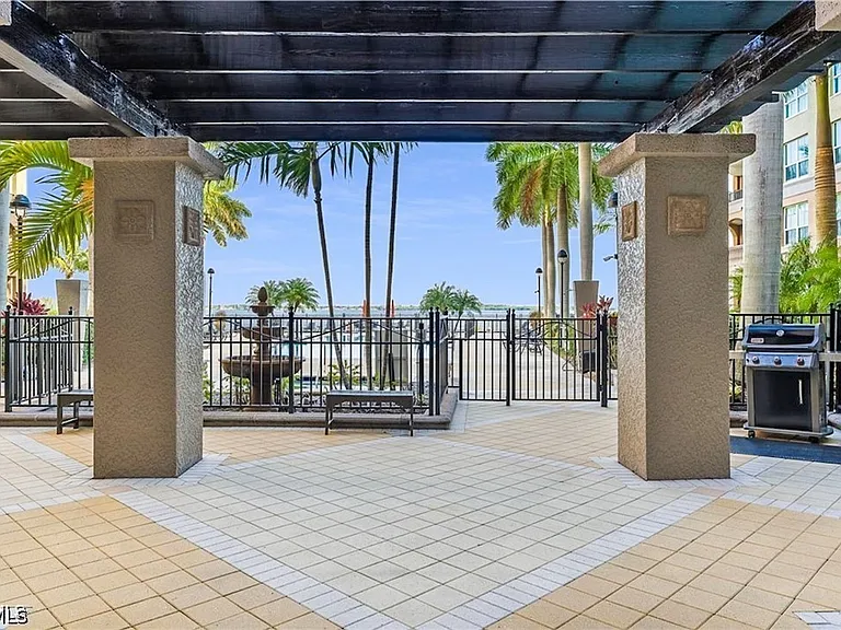 2825 Palm Beach Blvd #418 — Photo 10