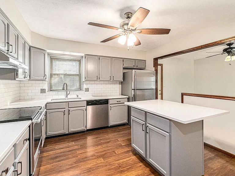 7208 Pine Dr — Photo 5