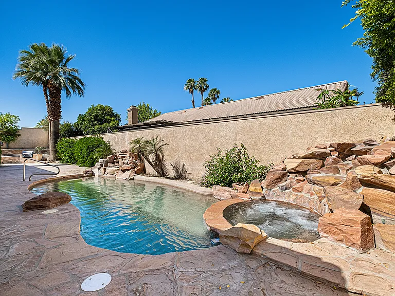 44965 Malia Cir — Photo 32