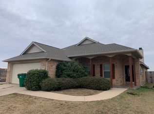 4001 Park Ln, Sanger, TX 76266