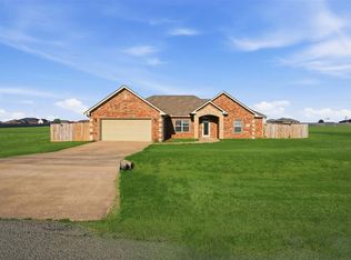 6 Cheyenne Ln, Geronimo, OK 73543
