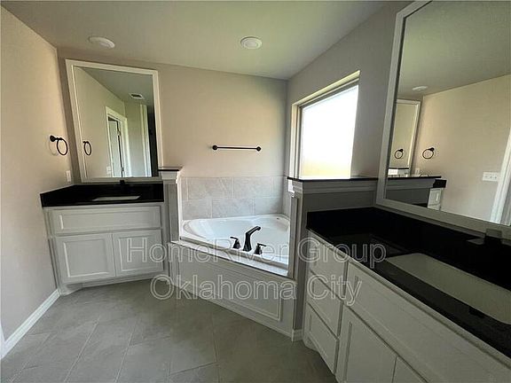4th image of 9225 NW 89th St