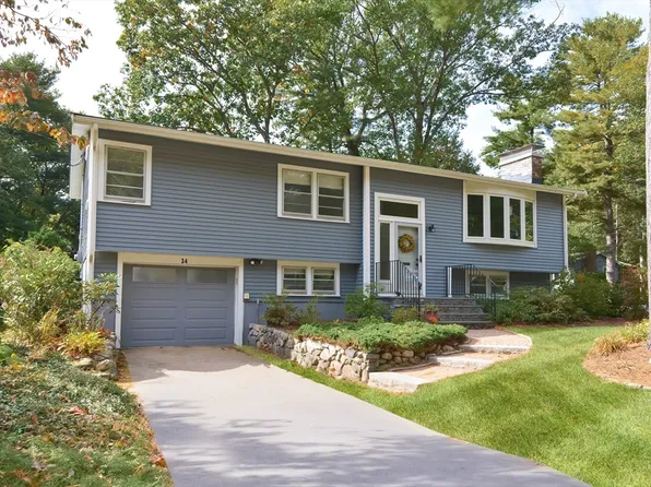 34 Lancaster Dr, Framingham, MA 01701