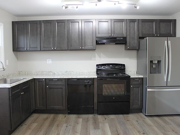 Oh, the cabinet space! Can you imagine yourself here?