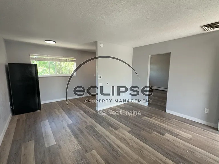 Summit View Apartments — Photo 81