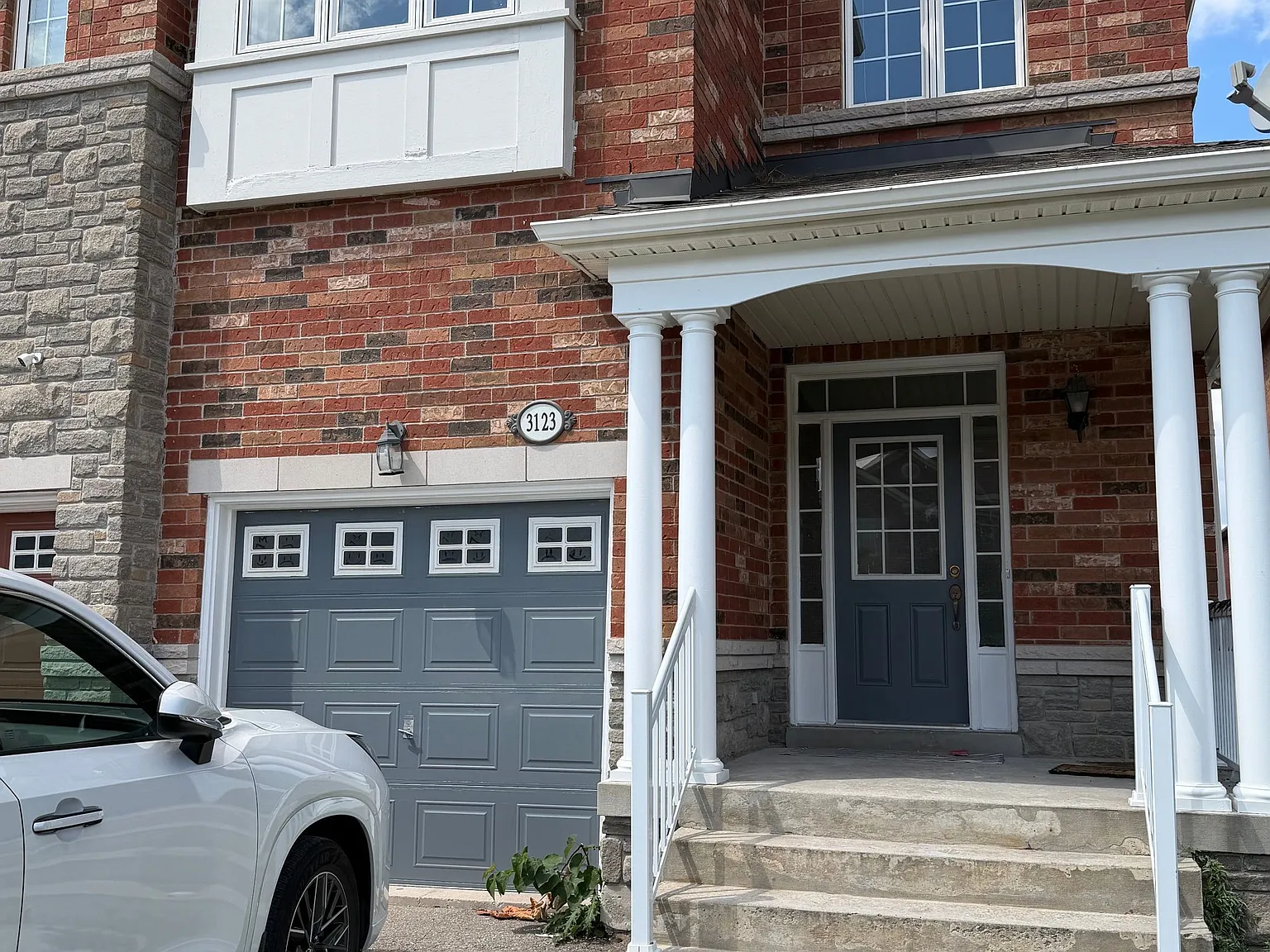 4 bed, $3,700 — Photo 1