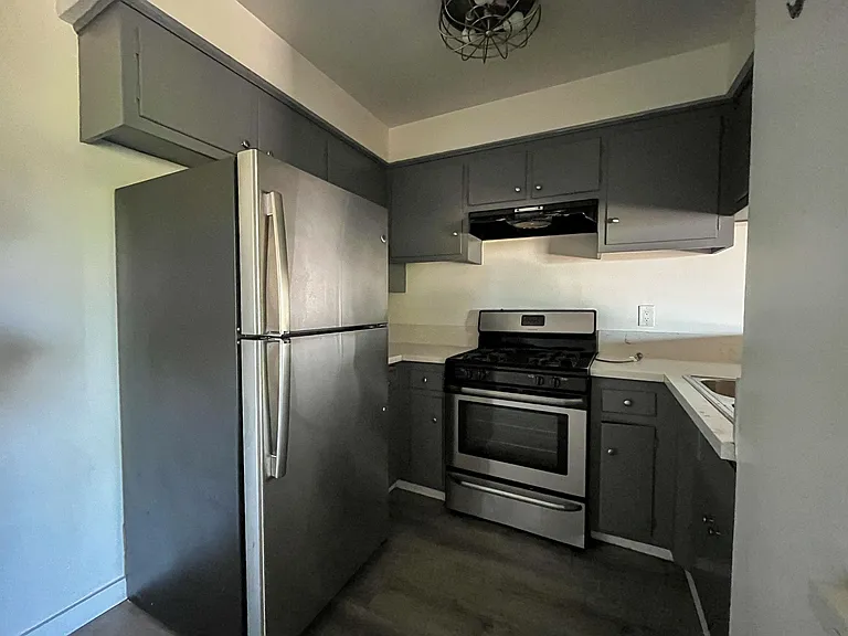 12128 Ramona Ave — Photo 38