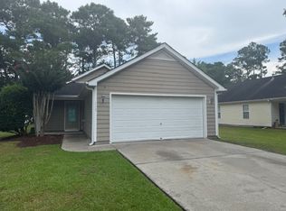 113 Red Bird Ln, Hampstead, NC 28443