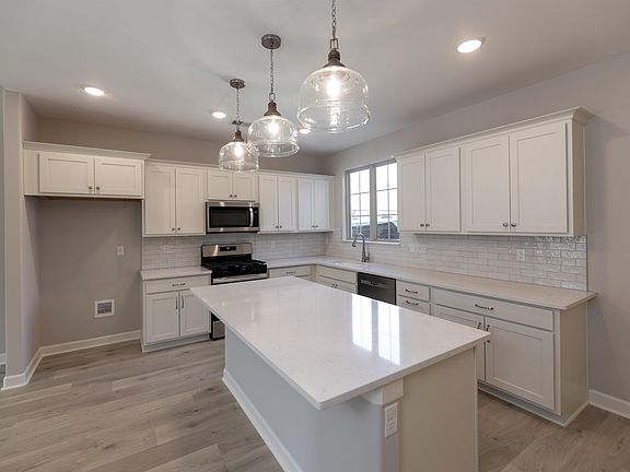 5th image of 8778 Bedfordshire Dr Lot 24