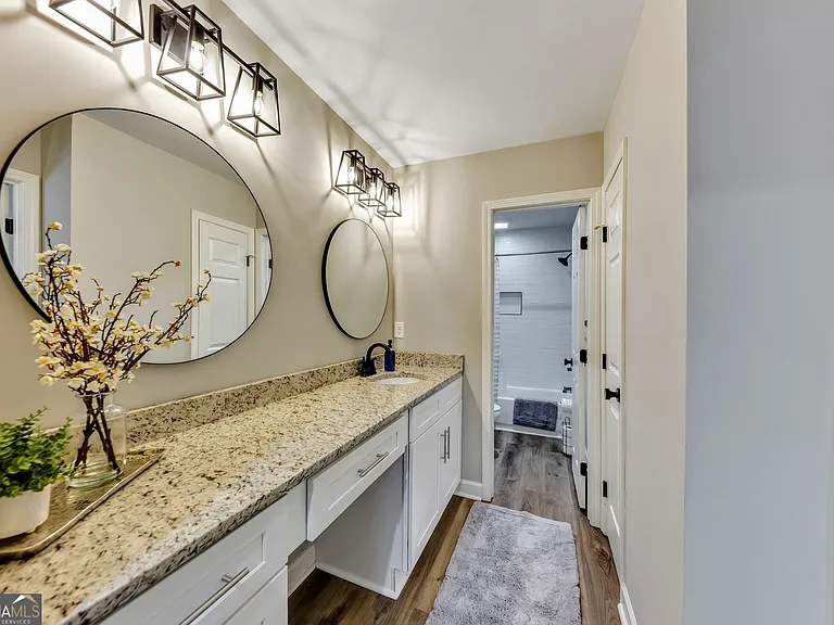 1018 Falling Valley Ct SE — Photo 15