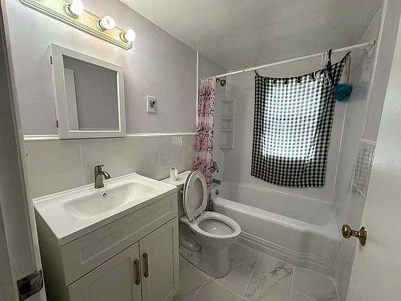 5th image of 279 Auburndale Ave #279