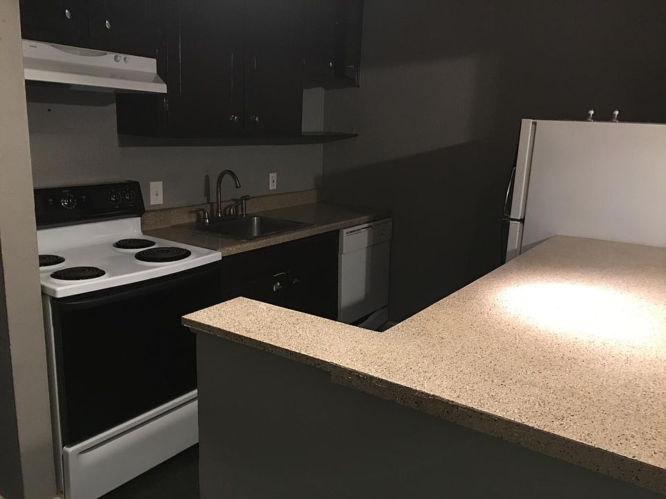 1st image of 116 N Warren St APT 5