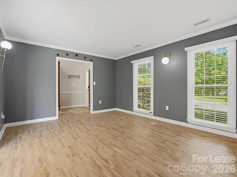 9437 Fairmead Dr — Photo 9