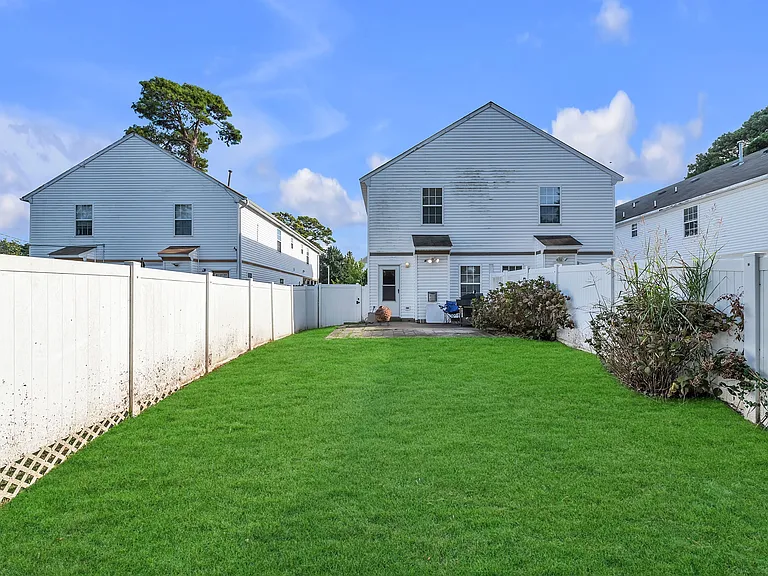 8131 Redmon Rd #B — Photo 30