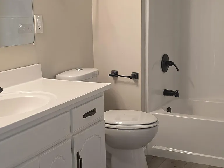 159 Riverview Dr — Photo 16