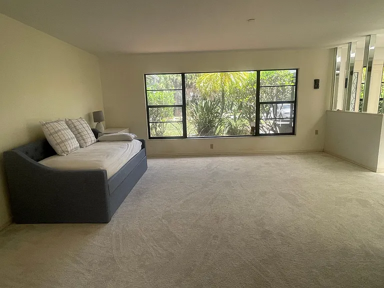 Front Room-Lounge Area-Common Area