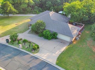 8713 Starling Path, Edmond, OK 73034