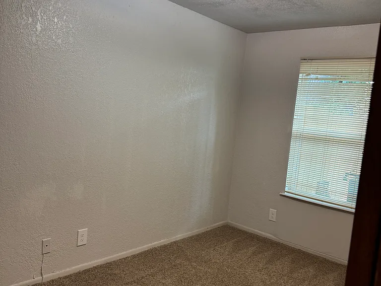 1905 S Southwest Blvd W #1905 — Photo 18