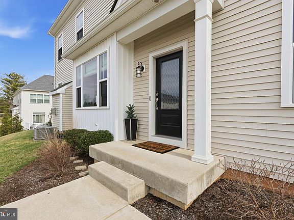 3rd image of 15 Spring Mill Rd