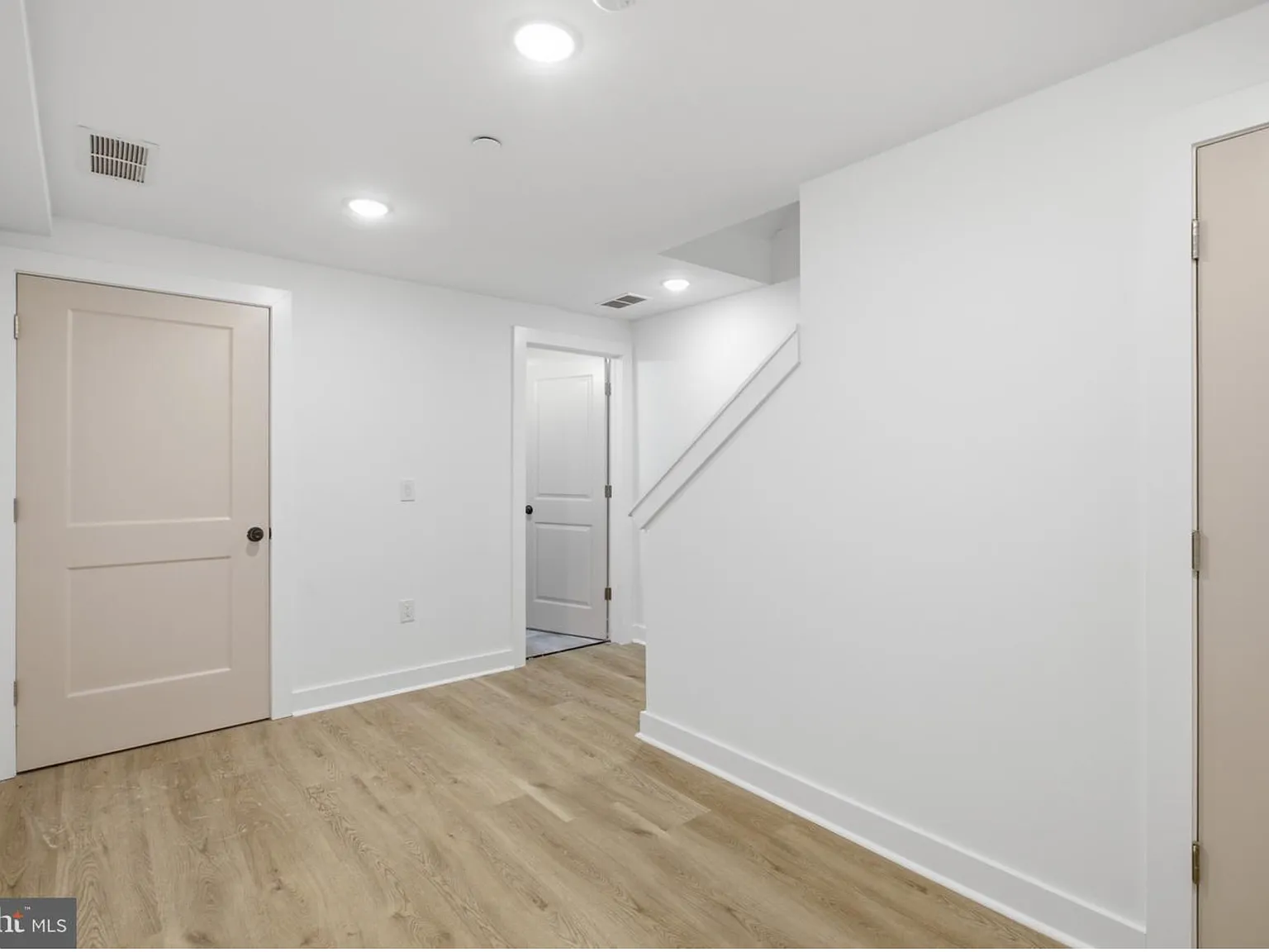 1018 W Arizona St — Photo 2