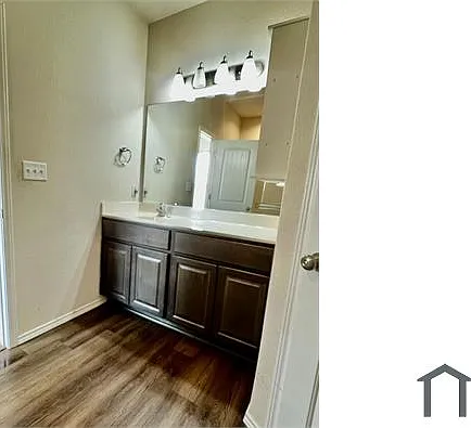 10922 Airmen Dr — Photo 8