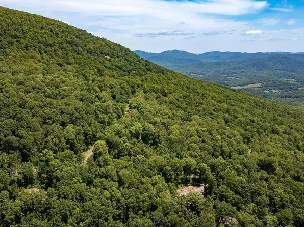 711 Far Knob Climb, Nellysford, VA 22958