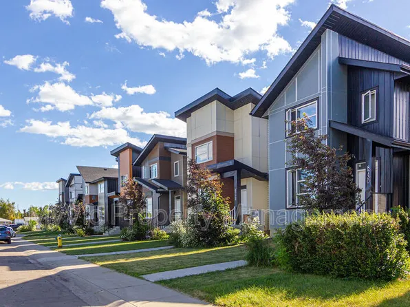 8724 150th St NW, Edmonton, AB T5R 1E4