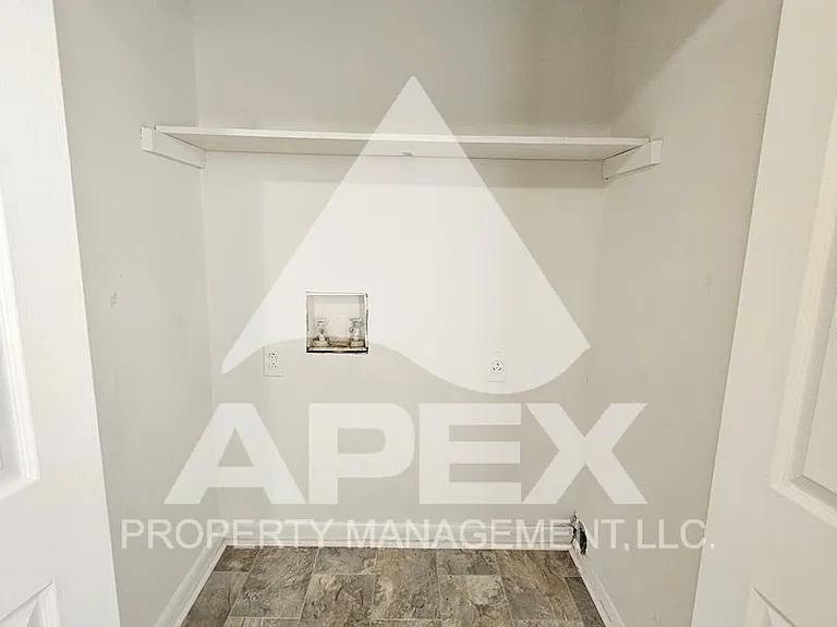 9148 Cedarpark Ln #D — Photo 10