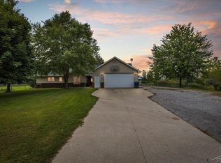 1851 W Midland Rd, Auburn, MI 48611