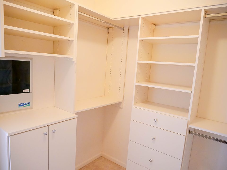 Walking Closet