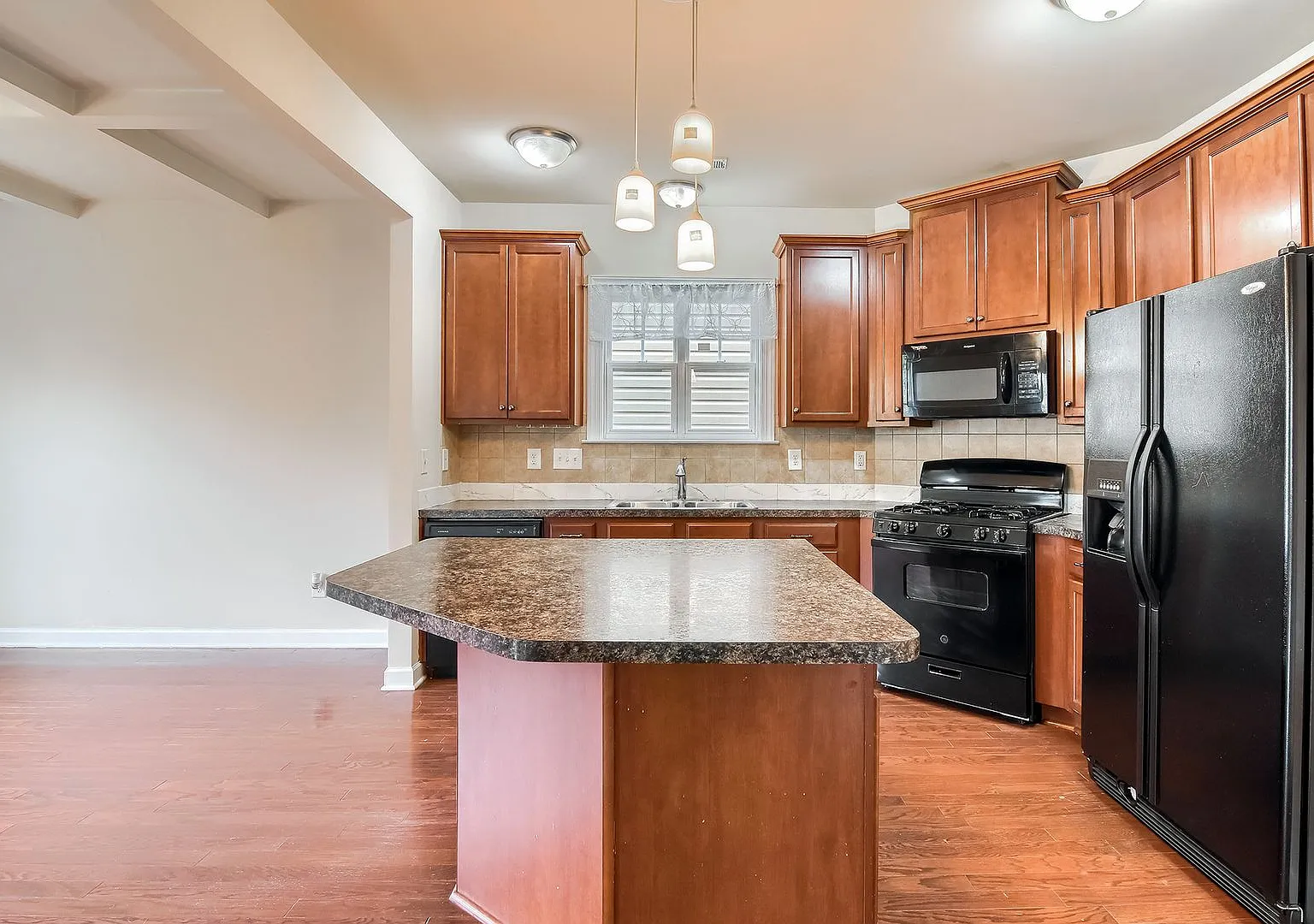 4 Bedroom Single Family in Morrisville — Photo 4