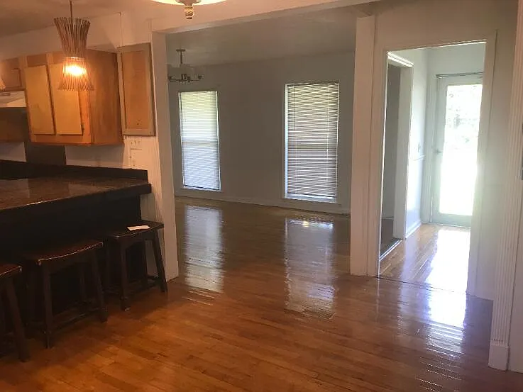 111 Lionel Ln #B — Photo 5