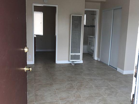 3rd image of 16433 Woodruff Ave APT 39