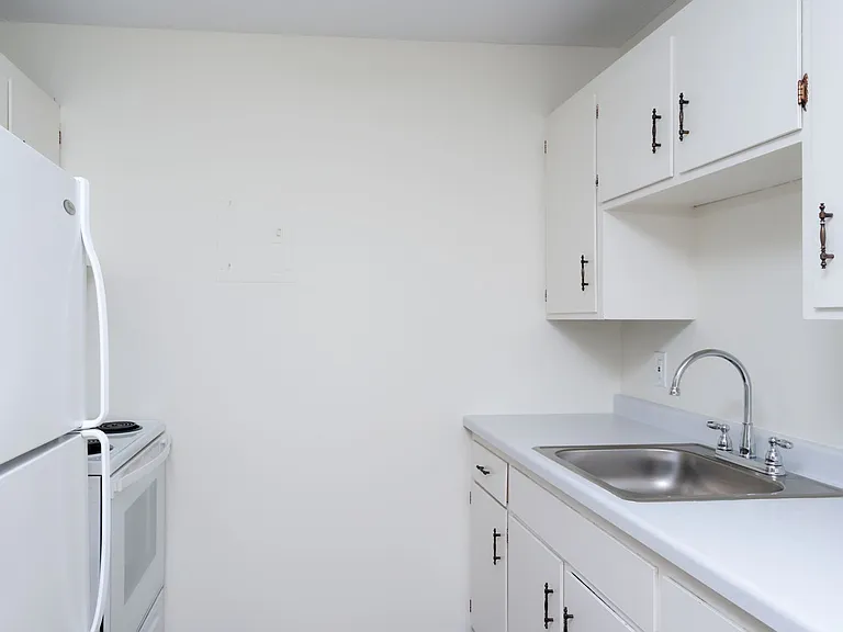 2324 Bryant Ave S — Photo 8