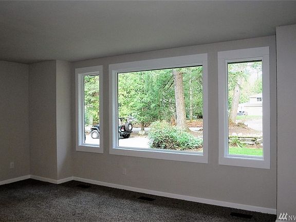 5th image of 23308 Country Dr E