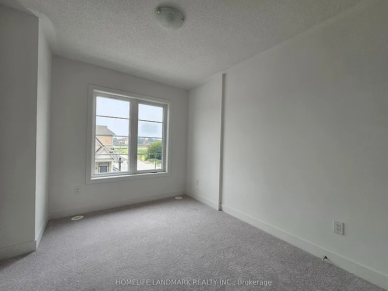 77 Morrison Cres — Photo 8