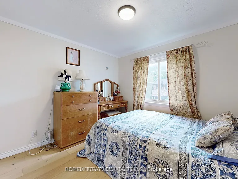 313 Andrew St — Photo 5