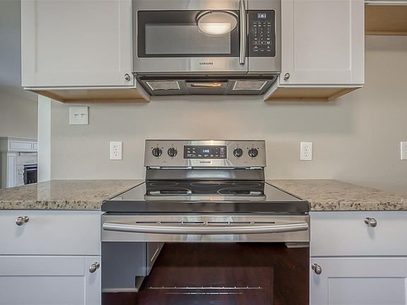 4th image of 317 Iberis Dr