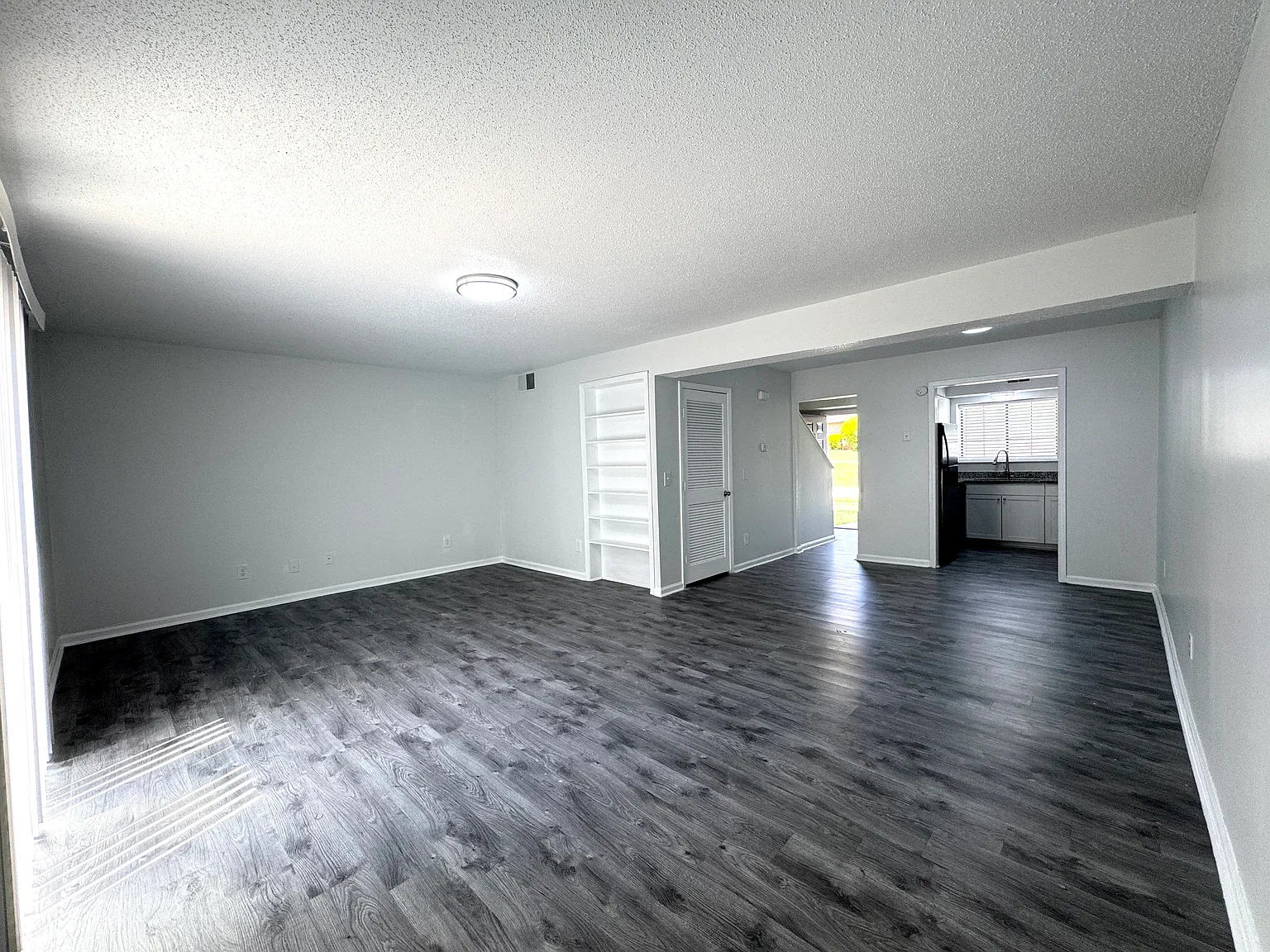 Piney Grove Townhomes — Photo 2