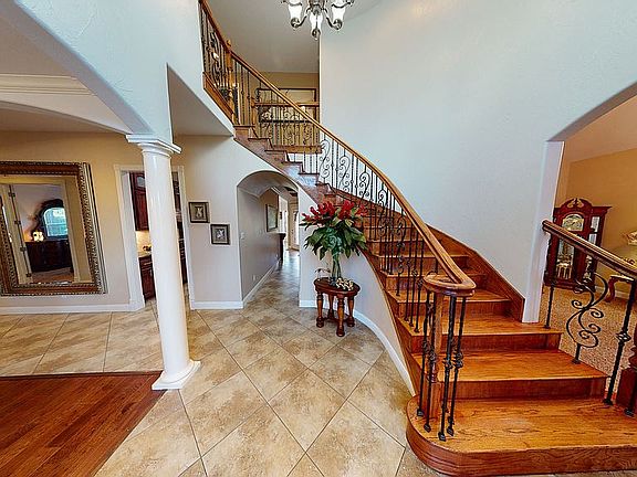 3rd image of 13 Granite Cir