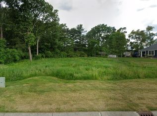 51527 Summer Hill Dr, Granger, IN 46530