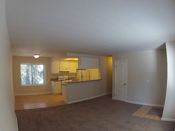3rd image of 552 Canyon Dr Unit 23