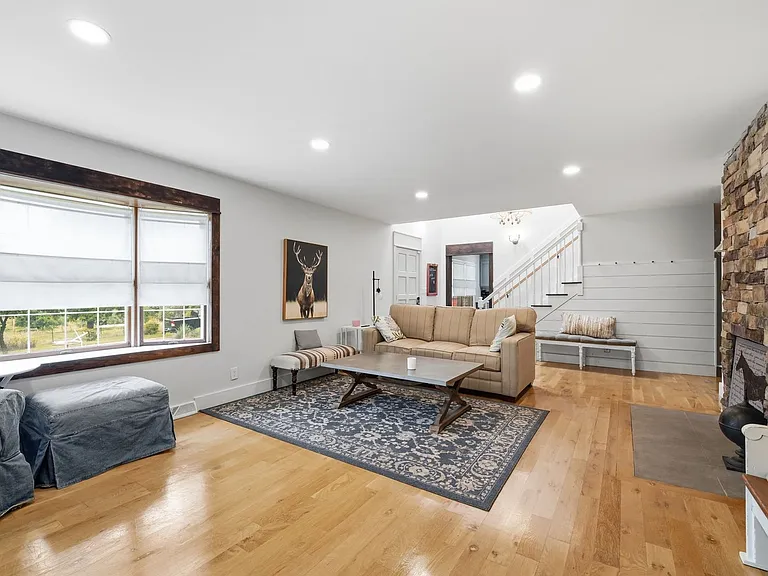 10200 Grandview Rd — Photo 5