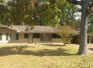 722 Roosevelt St, Forest, MS 39074