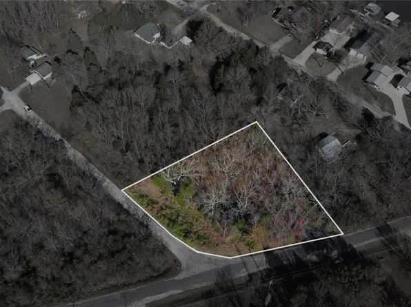 2170 White Fawn Dr, Cuba, MO 65453