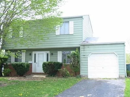 3041 Reynard Rd photo 1