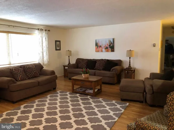 860 Lower Ferry Rd #2-C-203, Ewing, NJ 08628