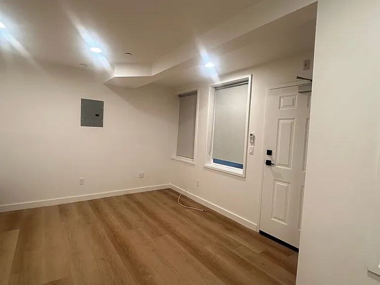 24-34 Jasper Pl #1358R — Photo 2