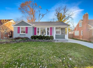 1567 Penistone St, Birmingham, MI 48009