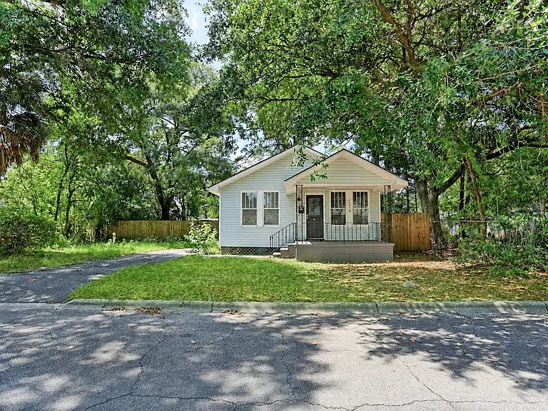 2219 Florida Ave — Photo 3